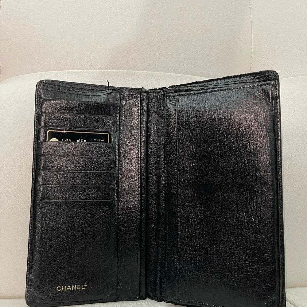 Authentic CHANEL CC Purse Wallet - Picture 5 of 9